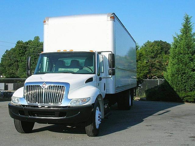 2005 FREIGHTLINER BUSINESS CLASS M2 106 Greensboro North Carolina Photo #0126228A