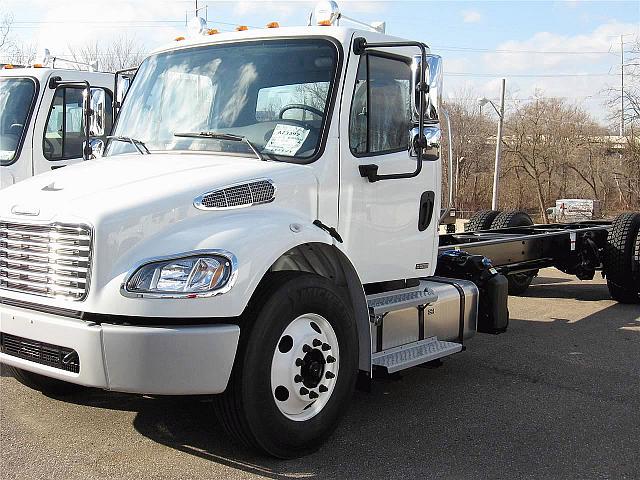 2011 FREIGHTLINER BUSINESS CLASS M2 106 Cleveland Ohio Photo #0126394A