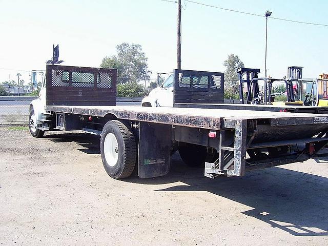 2002 INTERNATIONAL 4700 Goshen California Photo #0126450A