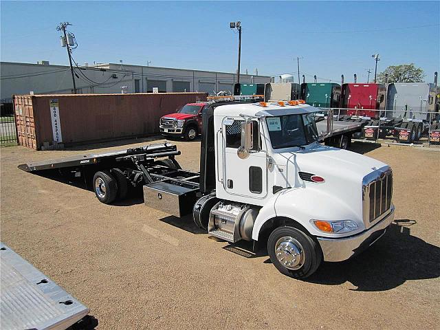 2011 PETERBILT 337 Irving Texas Photo #0126460A