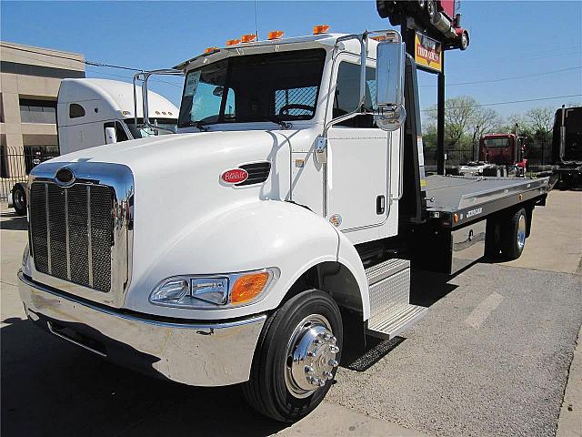 2011 PETERBILT 337 Irving Texas Photo #0126460A