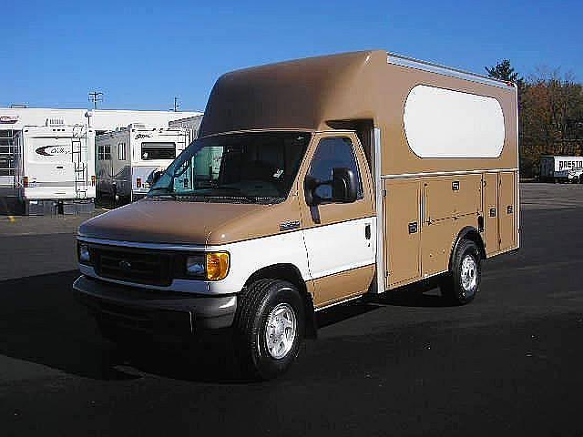 2007 FORD E350 Lansing Michigan Photo #0127015A