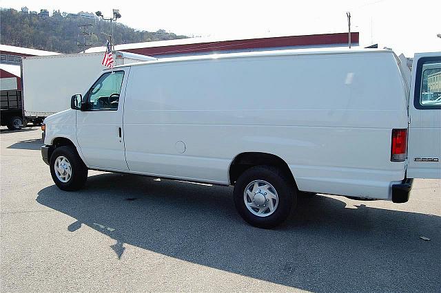 2010 FORD E250 Pittsburgh Pennsylvania Photo #0127573A