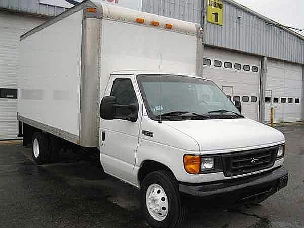 2005 FORD E350 Salisbury Massachusetts Photo #0127718A