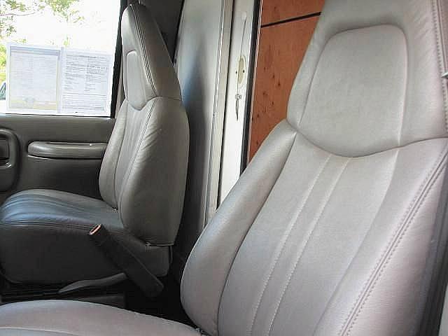 2001 CHEVROLET EXPRESS 3500 Hollywood Florida Photo #0127865A