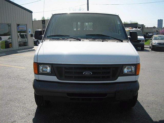 2005 FORD E350 Springfield Missouri Photo #0127911A