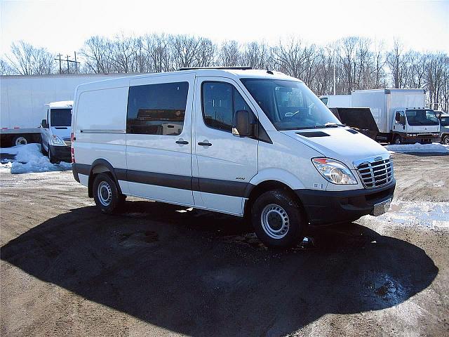 2011 FREIGHTLINER SPRINTER 2500 Branford Connecticut Photo #0128333A