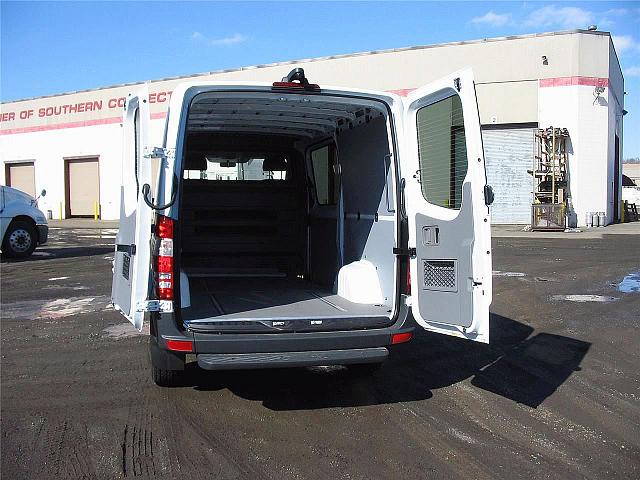 2011 FREIGHTLINER SPRINTER 2500 Branford Connecticut Photo #0128333A