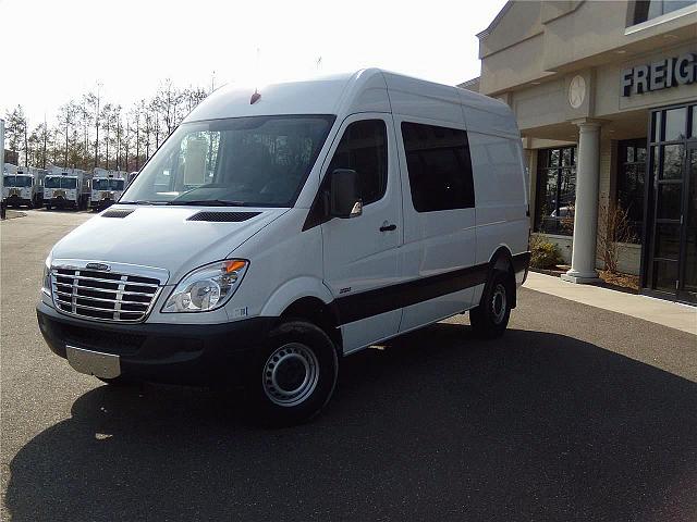 2011 FREIGHTLINER SPRINTER C2500SHC EAST HARTFORD Connecticut Photo #0128445A