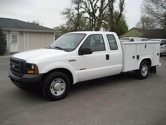 2006 FORD F250 XL Peculiar Missouri Photo #0128466A