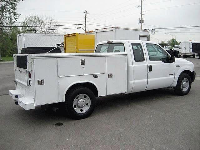 2006 FORD F250 XL Peculiar Missouri Photo #0128466A