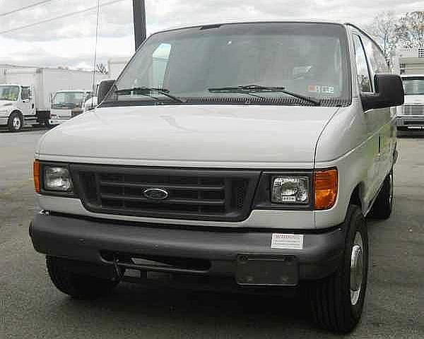 2006 FORD E350 Allentown Pennsylvania Photo #0128561A