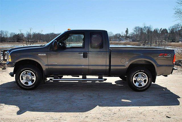 2005 FORD F250 SD LARIAT Branford Connecticut Photo #0129218A