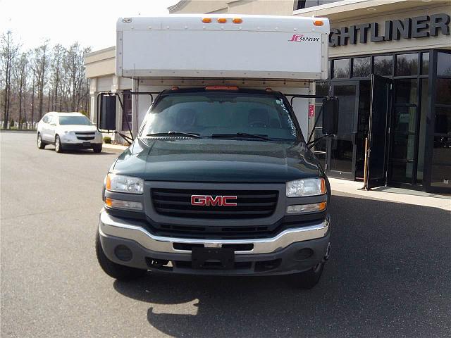 2004 GMC 3500 EAST HARTFORD Connecticut Photo #0129427A