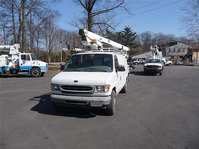 2002 FORD E350 Hatfield Pennsylvania Photo #0129833A