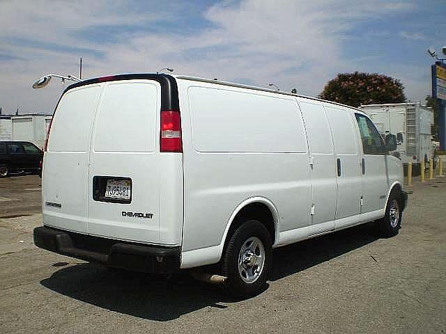 2004 CHEVROLET EXPRESS 2500 La Puente California Photo #0129871A