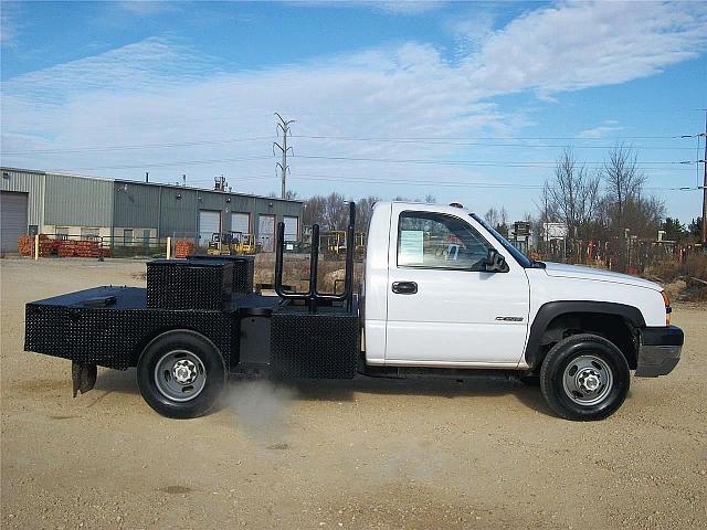 2004 CHEVROLET SILVERADO 3500 Rockford Illinois Photo #0129965A