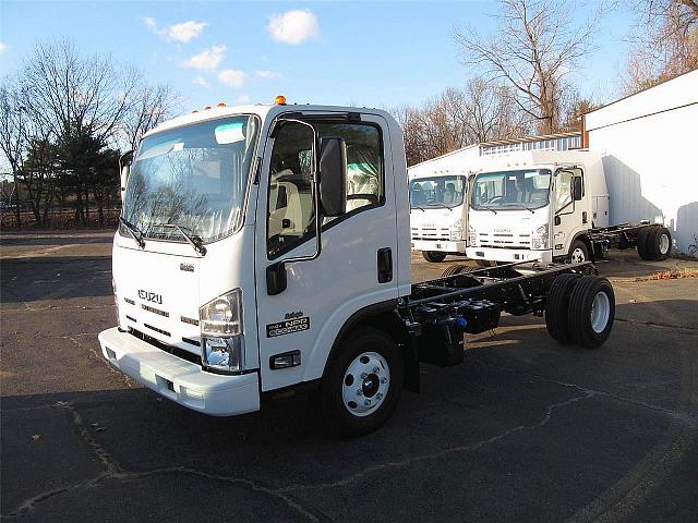 2011 ISUZU NPR ECO MAX Hamden Connecticut Photo #0129975A