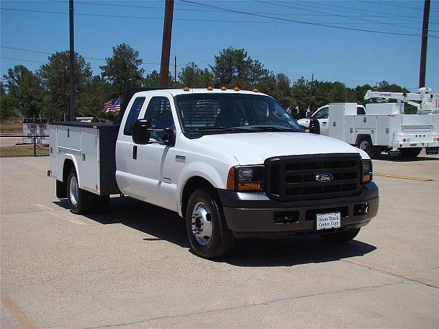 2006 FORD F350 XL Houston Texas Photo #0130360A