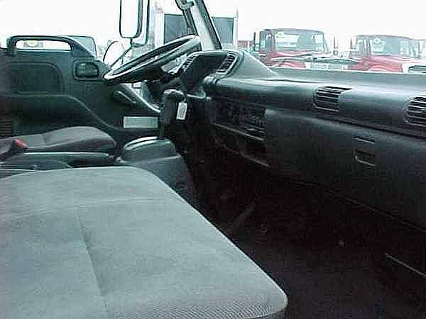 2002 ISUZU NPR Clarksville Indiana Photo #0130702A