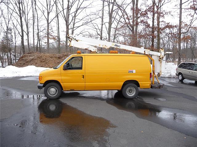 2003 FORD E350 Hatfield Pennsylvania Photo #0131222A