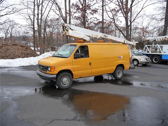 2003 FORD E350 Hatfield Pennsylvania Photo #0131222A