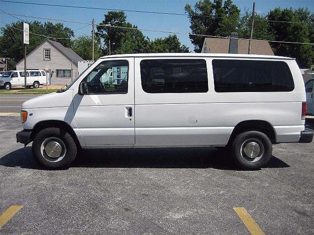 2002 FORD E250 Springfield Missouri Photo #0131369A