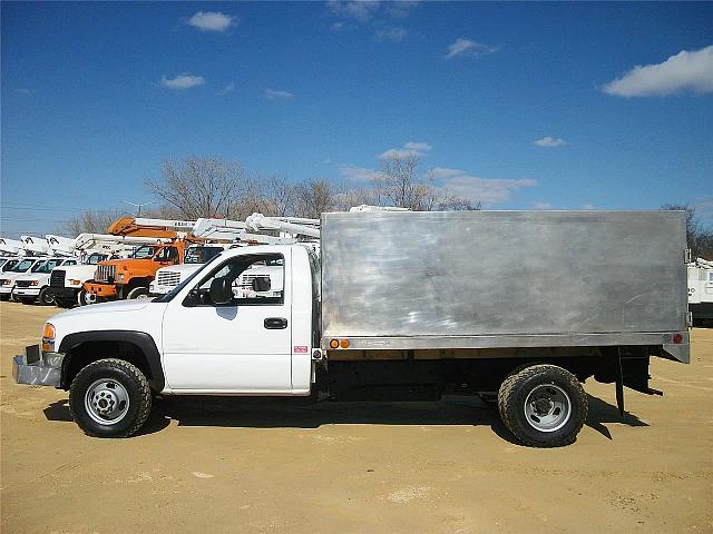 2003 GMC 3500SL Rockford Illinois Photo #0132229A