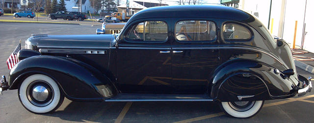 1938 Chrysler Imperial Photo #0133157A