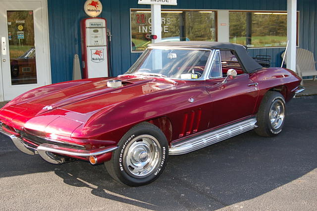 1965 Chevrolet Corvette class="green" Photo #0135687A