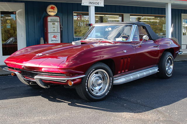 1965 Chevrolet Corvette class="green" Photo #0135687A