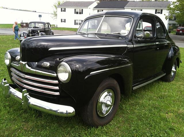 1946 Ford Deluxe class="green" Photo #0137295A