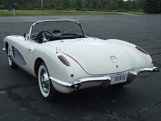 1960 Chevrolet Corvette Photo #0137416A