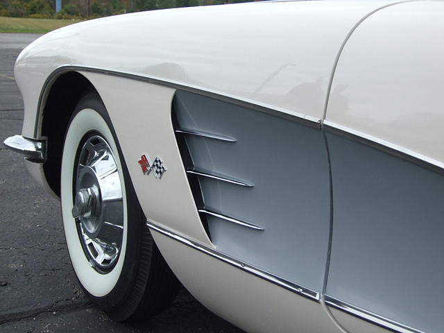 1960 Chevrolet Corvette Photo #0137416A