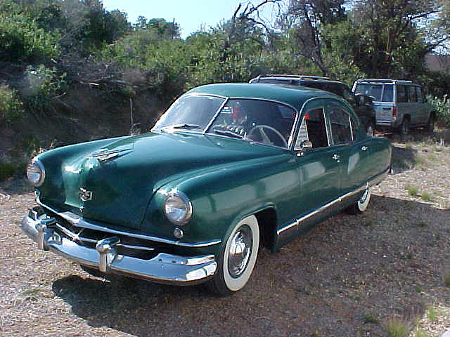 1951 Kaiser Traveler Photo #0138053A