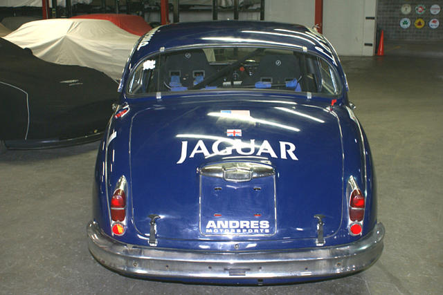 1961 Jaguar MK 2 class="green" Photo #0138220A