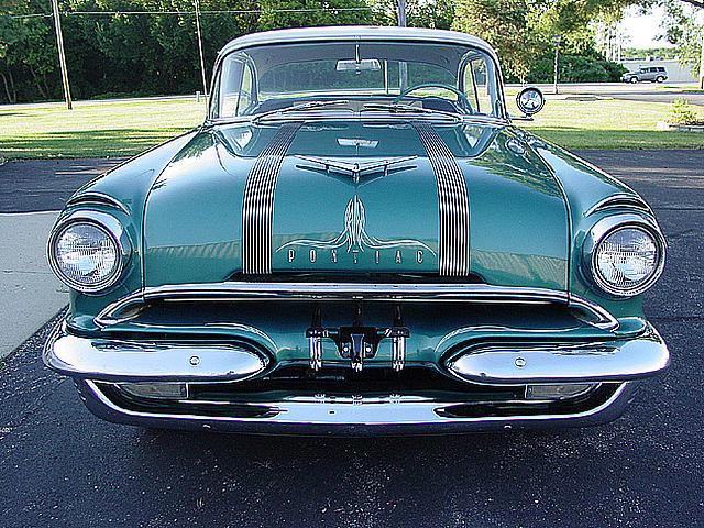 1955 Pontiac Starchief Spring Grove IL 60081 Photo #0138582A