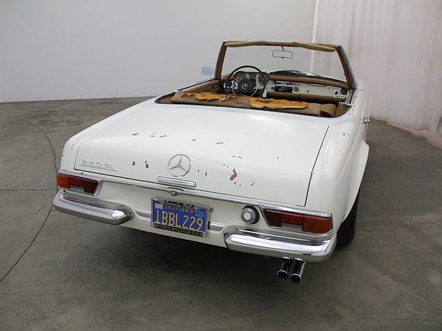 1968 Mercedes-Benz 280SL Beverly Hills CA 90210 Photo #0146965A